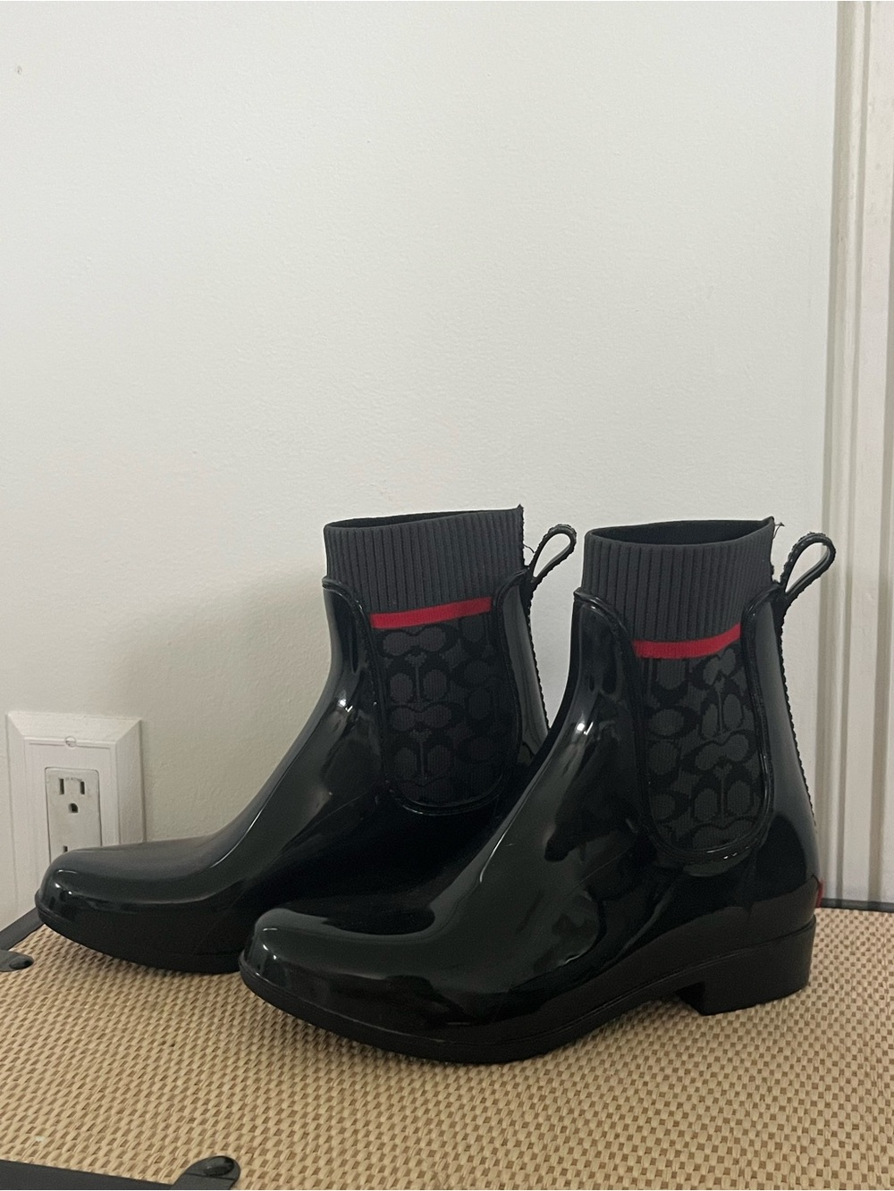 Coach Black Patent Rain Boots with Signature Knit Detail – Size 5B